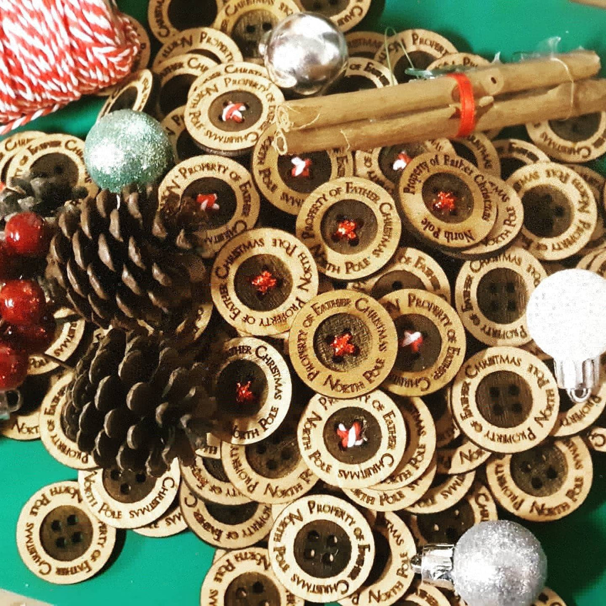 Santas lost button! Father Christmas, st nicholas. Children's surprise! Keep the magic alive this Christmas!