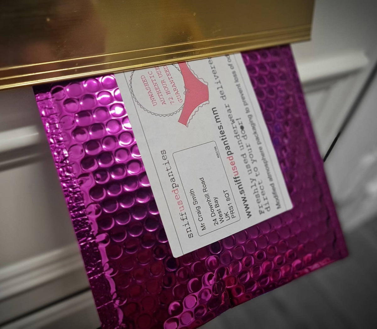 Pantie Sniff prank! Sent direct to victims door! Panty knicker smelling, embarrassing prank to send to friend, partner, family or colleague!