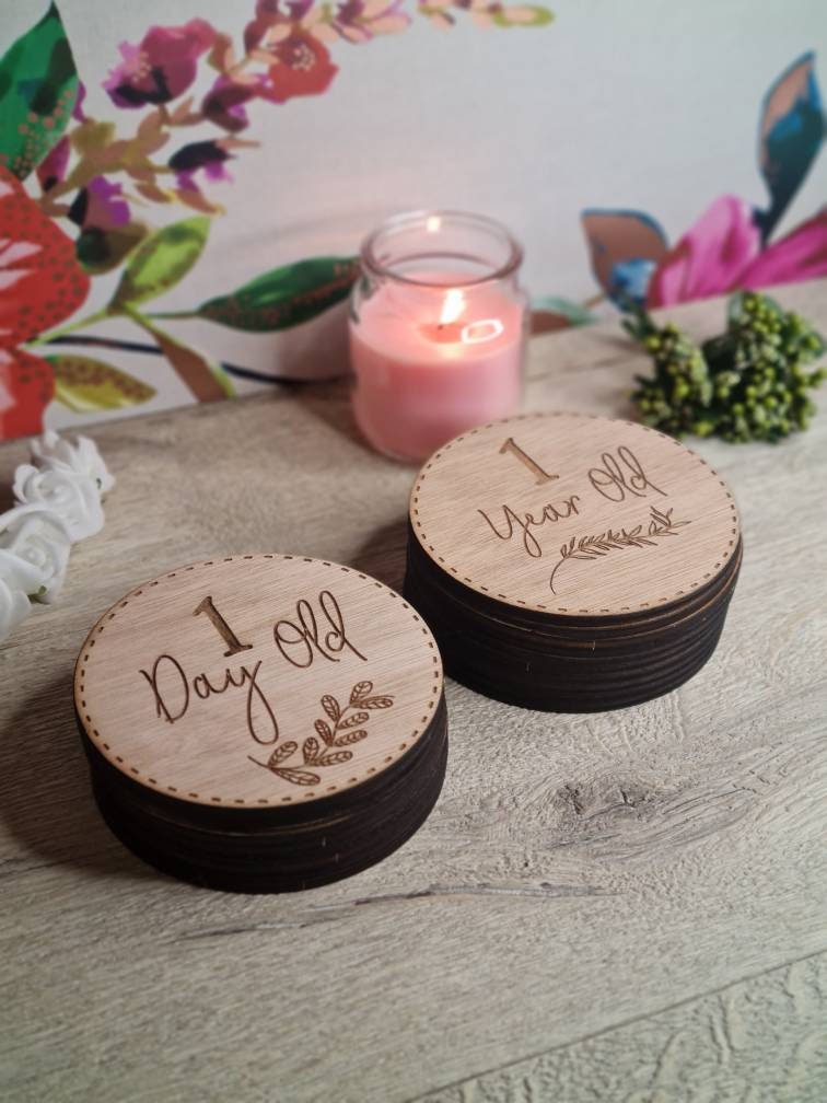 X20 Baby wooden milestone disc, cards, photo prop, flatlay, photography, new child - baby shower gift - monthly age signs