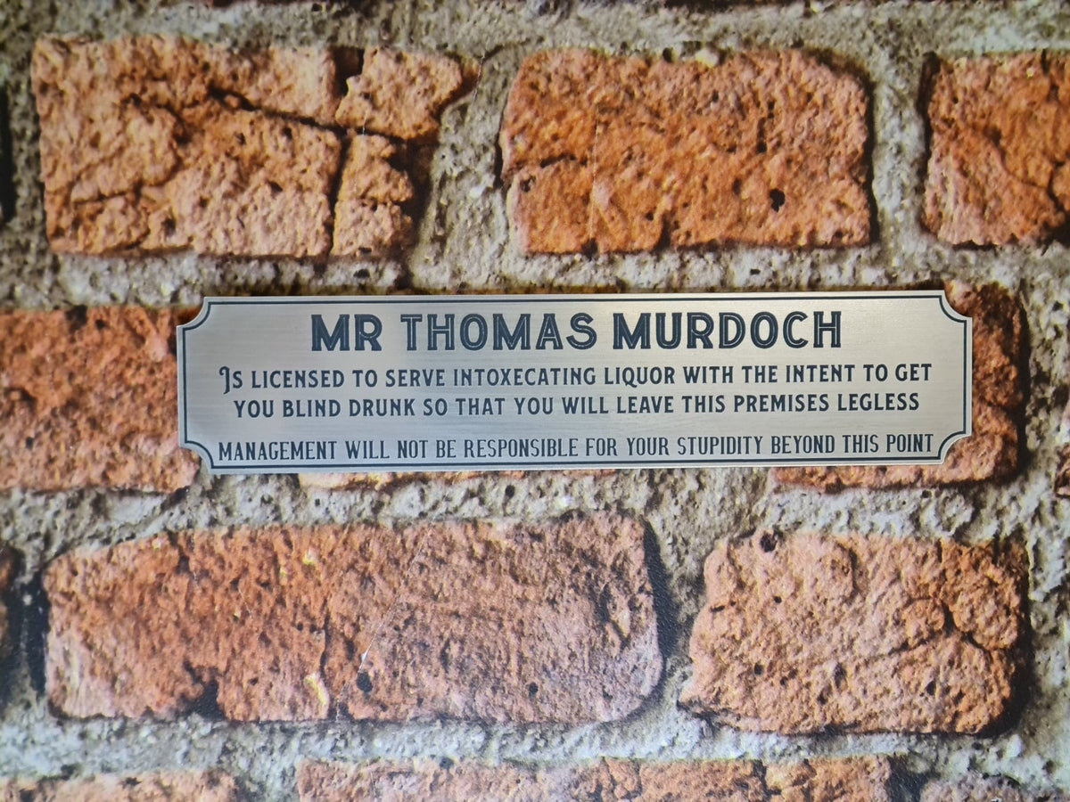 Personalised license to serve alcohol sign - Novelty - Home bar - Perfect gift - Kitchen - dining room - Garden bar - Hot tub - Beer - Gin