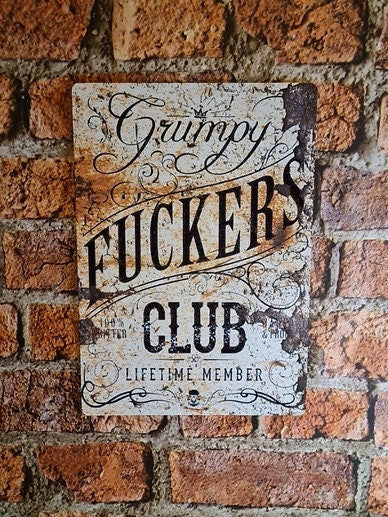 Funny novelty wooden sign - Grumpy fuckers club - Perfect gift for dad - grandad - husband - fiancee - boyfriend - birthday present