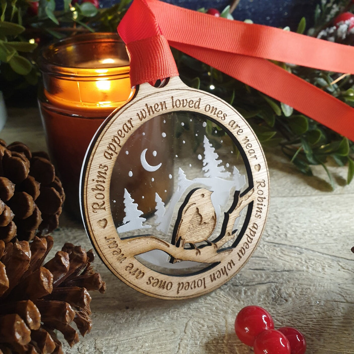 Personalised robin memorial bauble - remembering - Beautiful xmas decoration - Anniversary - Decor - Christmas - gift