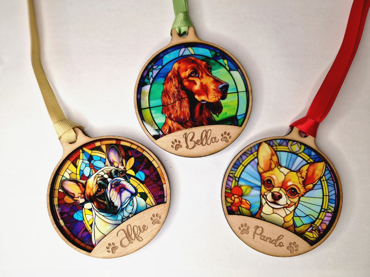 Personalised stained glass Dog name bauble - Beautiful decoration - Dog - 26 Breeds - Window decor - Frenchie - Labrador - Mastiff - Puppy