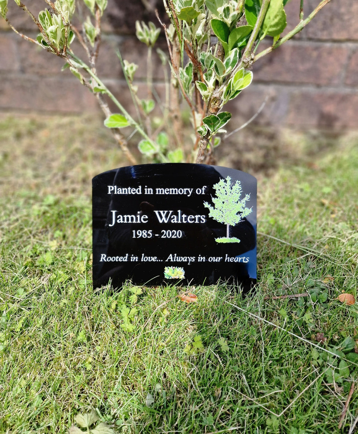 Personalised Tree Memorial or grave marker, memory plaque, Garden - Caravan - Grave side - Park - sign - engraving - anniversary - marker
