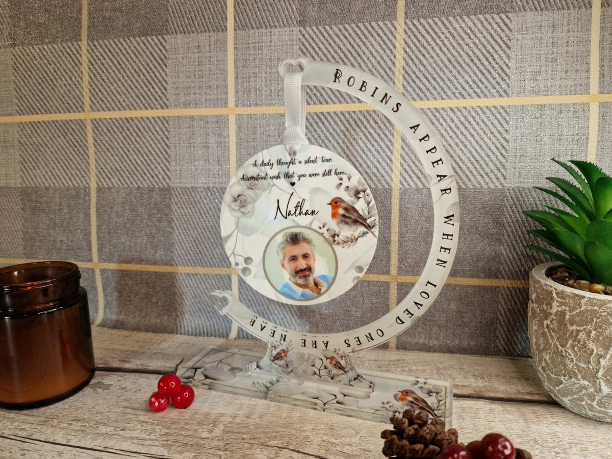 Personalised robin bauble hanger - Stunning remembrance item - Add your own wording - Display - memories - anniversary of death, Grave decor