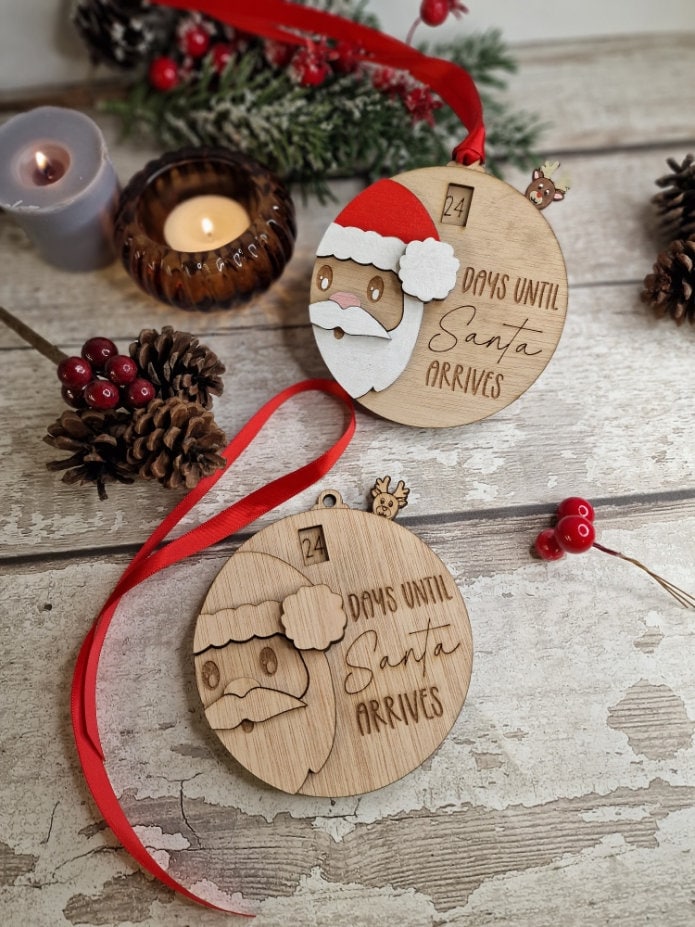 Santa Christmas countdown bauble - Beautiful xmas decoration - Father Christmas - Childrens Tradition - Naughty Elf - Decor - Decoration -