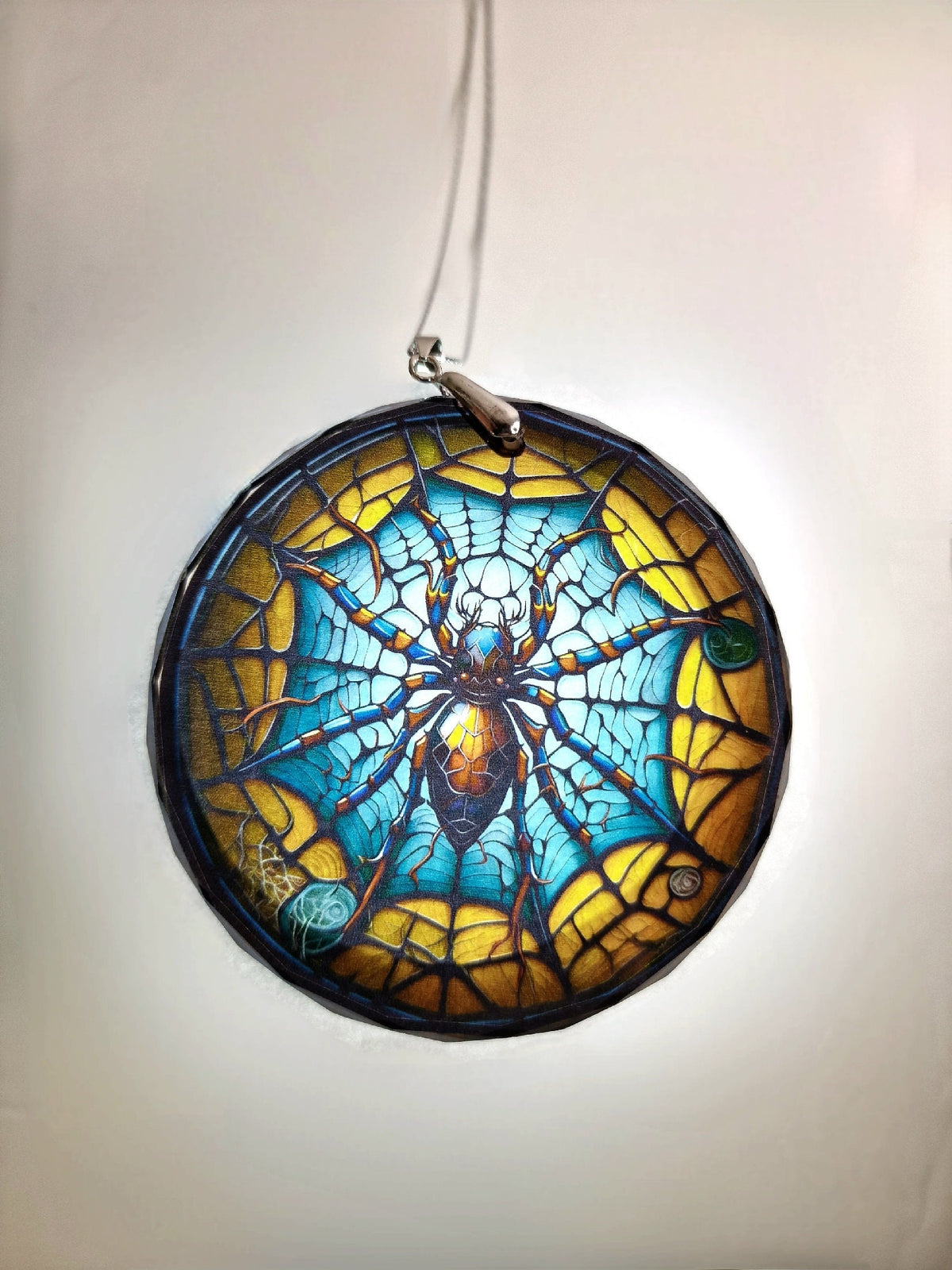 Glass Diamond Cut edge Spider SunCatcher Ornament - Bauble - Decoration - Stocking filler - Stained Glass - Gift - Present - Halloween