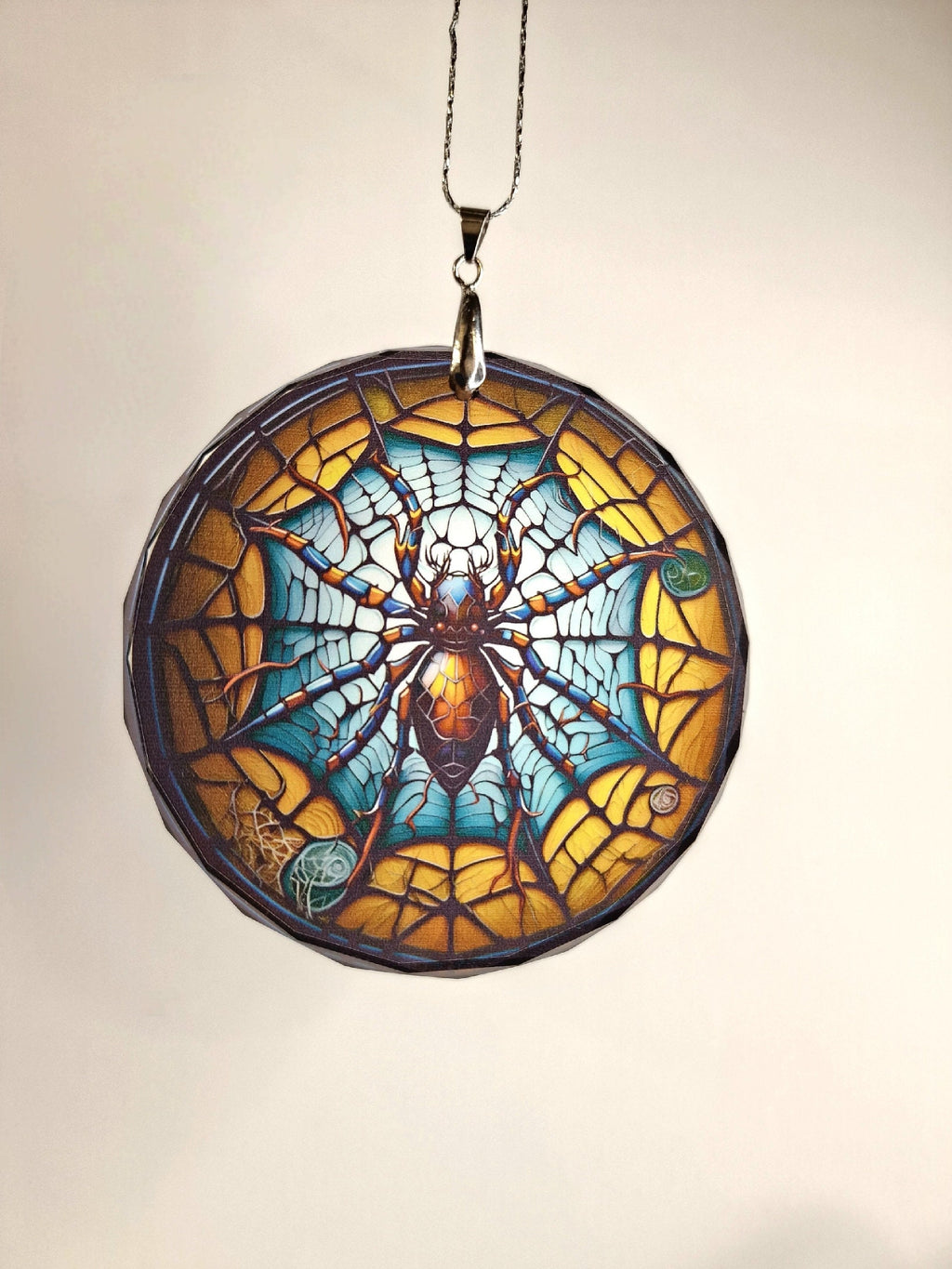 Glass Diamond Cut edge Spider SunCatcher Ornament - Bauble - Decoration - Stocking filler - Stained Glass - Gift - Present - Halloween