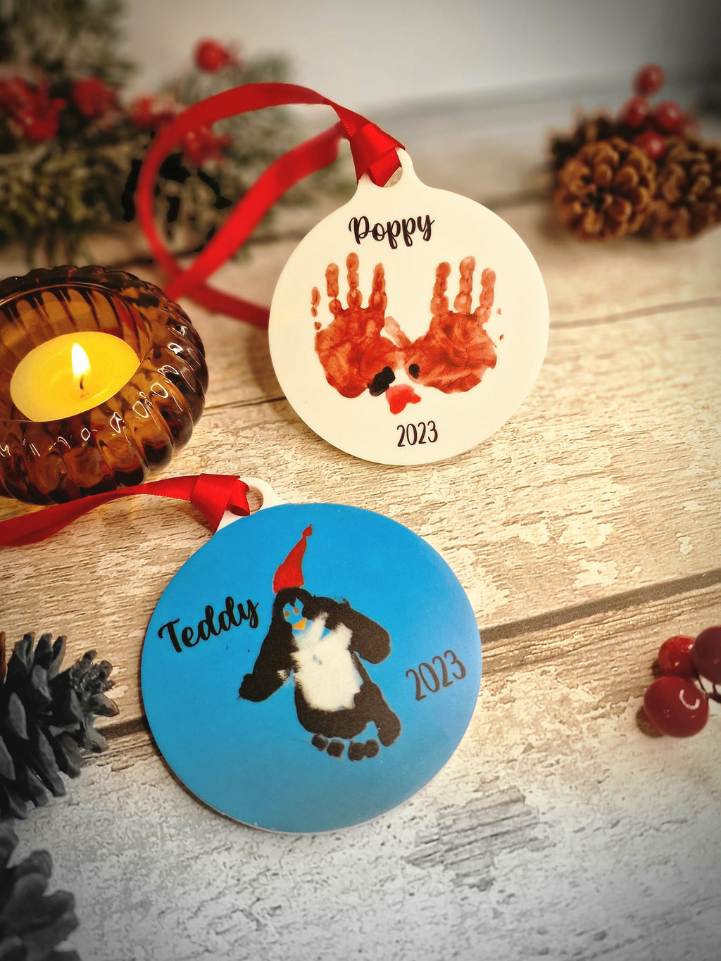 Children's drawing or painting onto a bauble - keepsa - Christmas tree decoration - Secret Santa - Gift - Decor - kids - school - Present