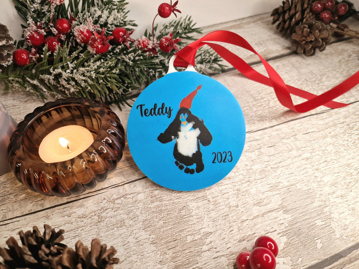 Children's drawing or painting onto a bauble - keepsa - Christmas tree decoration - Secret Santa - Gift - Decor - kids - school - Present