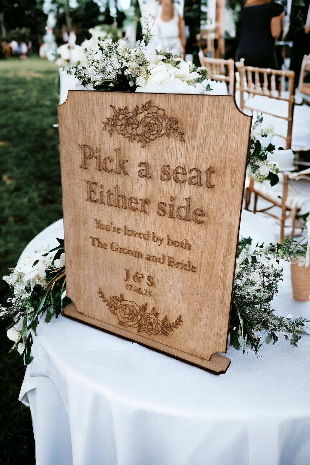 Personalised rustic wedding sign for seating - Unique - Display - Family - marriage sign - photography - flatlay - decoration -