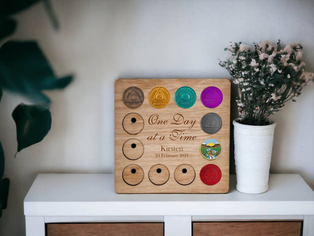 Personalised Recovery Token Display - Chips - Personalized Serenity Prayer Recovery Chip Holder - AA display - Holder - Serenity prayer