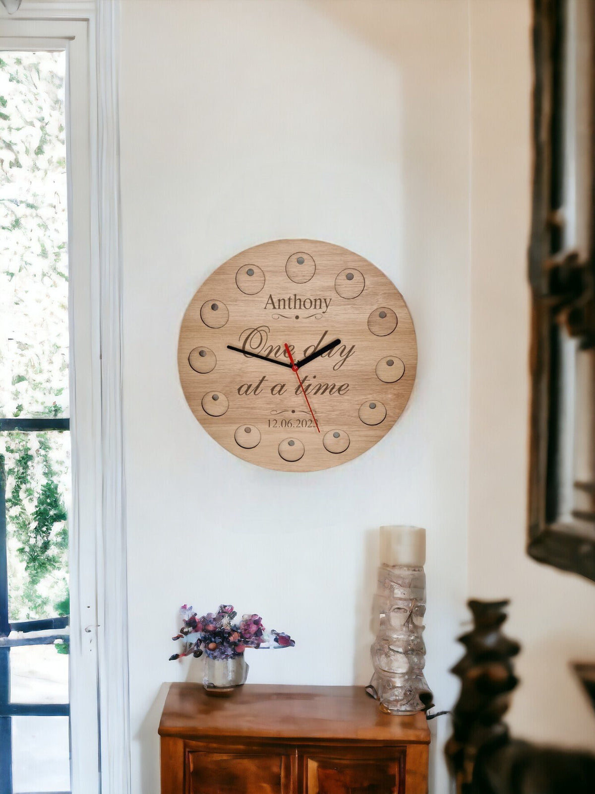 Personalised Recovery Token Display Clock - Chips - Personalized Serenity Prayer Recovery Chip Holder - AA display - Holder - Coin