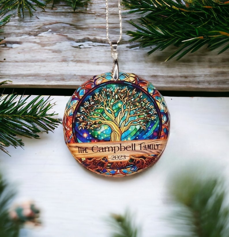 Personalised Glass Diamond Cut Hanging Family Name Ornament - Bauble - Decoration - Stocking filler - Suncatcher - Gift - Present - Unusual