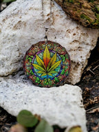 Glass Diamond Cut edge Leaf SunCatcher Ornament - Decoration - Stocking filler - Stained Glass - Gift Present - Marijuana - Weed - Cannabis