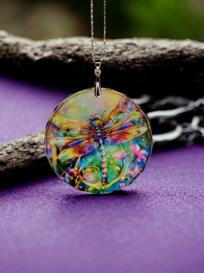 Glass Diamond Cut edge Dragonfly SunCatcher Ornament - Bauble - Decoration - Stocking filler - Stained Glass - Gift - Present - Garden - Bar