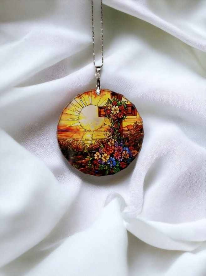 Glass Diamond Cut edge Crucifix SunCatcher Ornament - Bauble - Decoration - Communion - Stained Glass - Gift Present - Garden - Grave decor