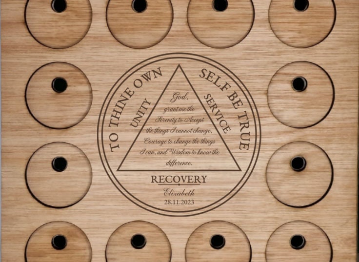 Personalised Recovery Token Display - Chips - Personalized Serenity Prayer Recovery Chip Holder - AA display - Holder - Serenity prayer