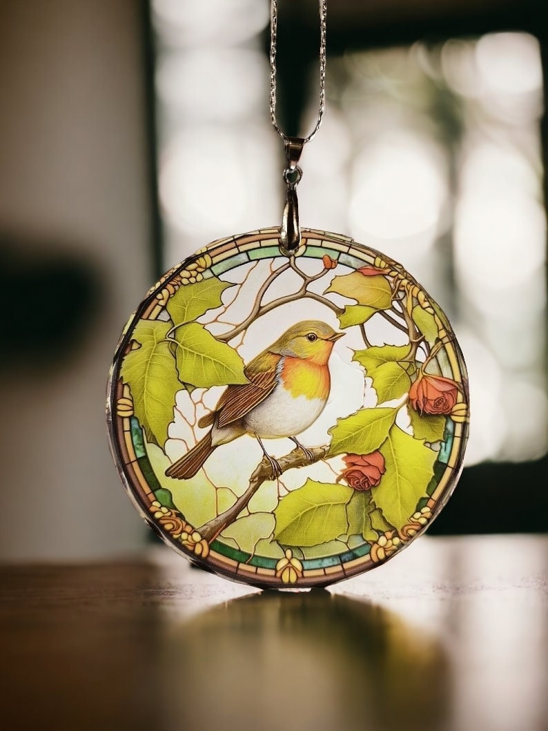 Glass Diamond Cut edge Robin SunCatcher Ornament - Bauble - Decoration - Stocking filler - Stained Glass - Gift - Present - Memorial
