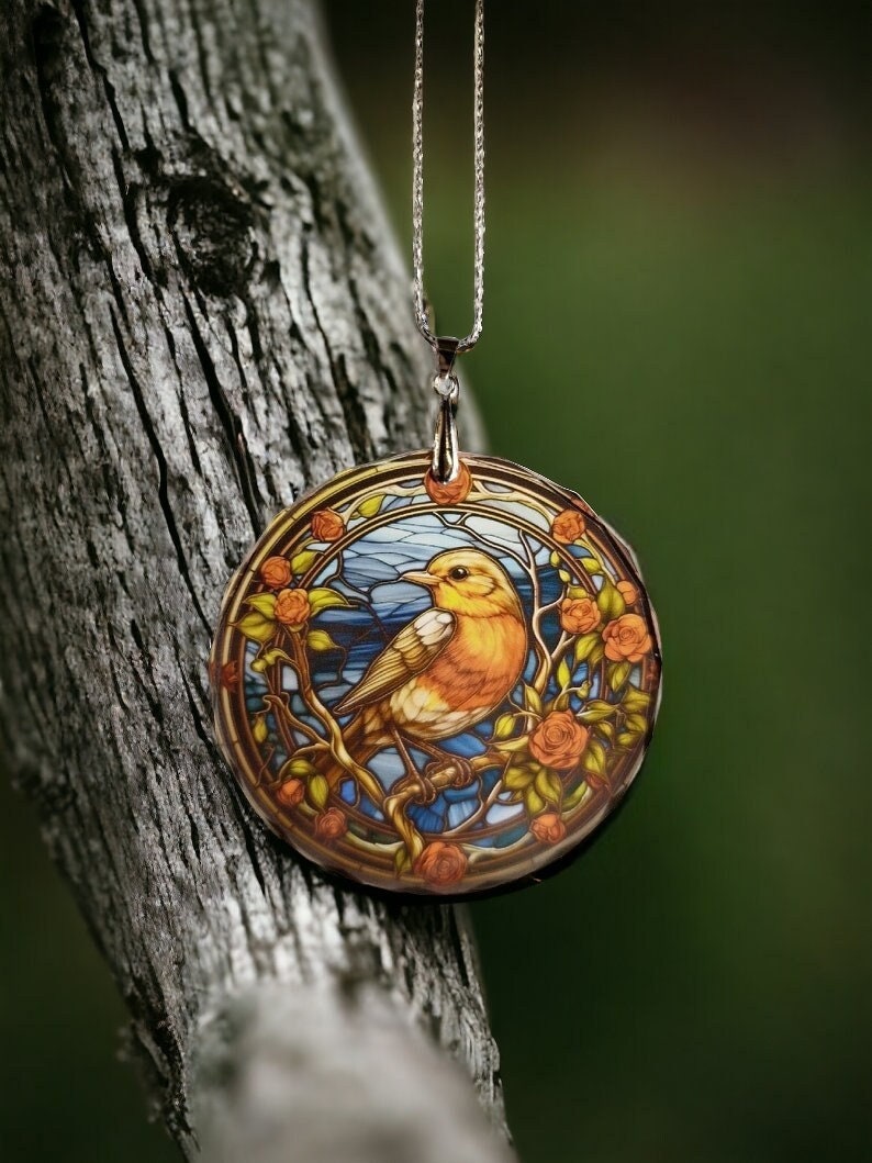 Glass Diamond Cut edge Robin SunCatcher Ornament - Bauble - Decoration - Stocking filler - Stained Glass - Gift - Present - Memorial