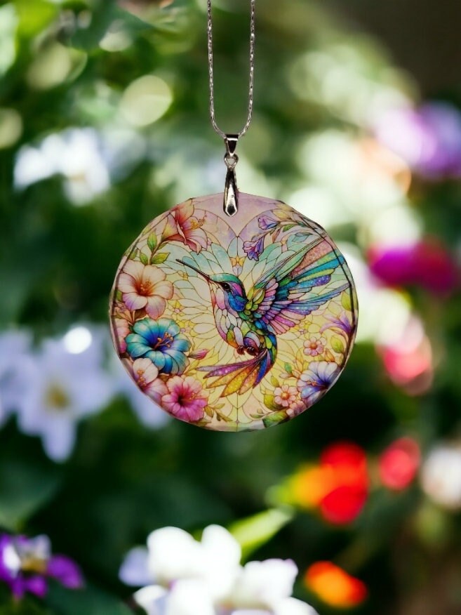 Glass Diamond Cut edge Hummingbird SunCatcher Ornament - Bauble - Decoration - Stocking filler - Stained Glass - Gift - Present - Garden