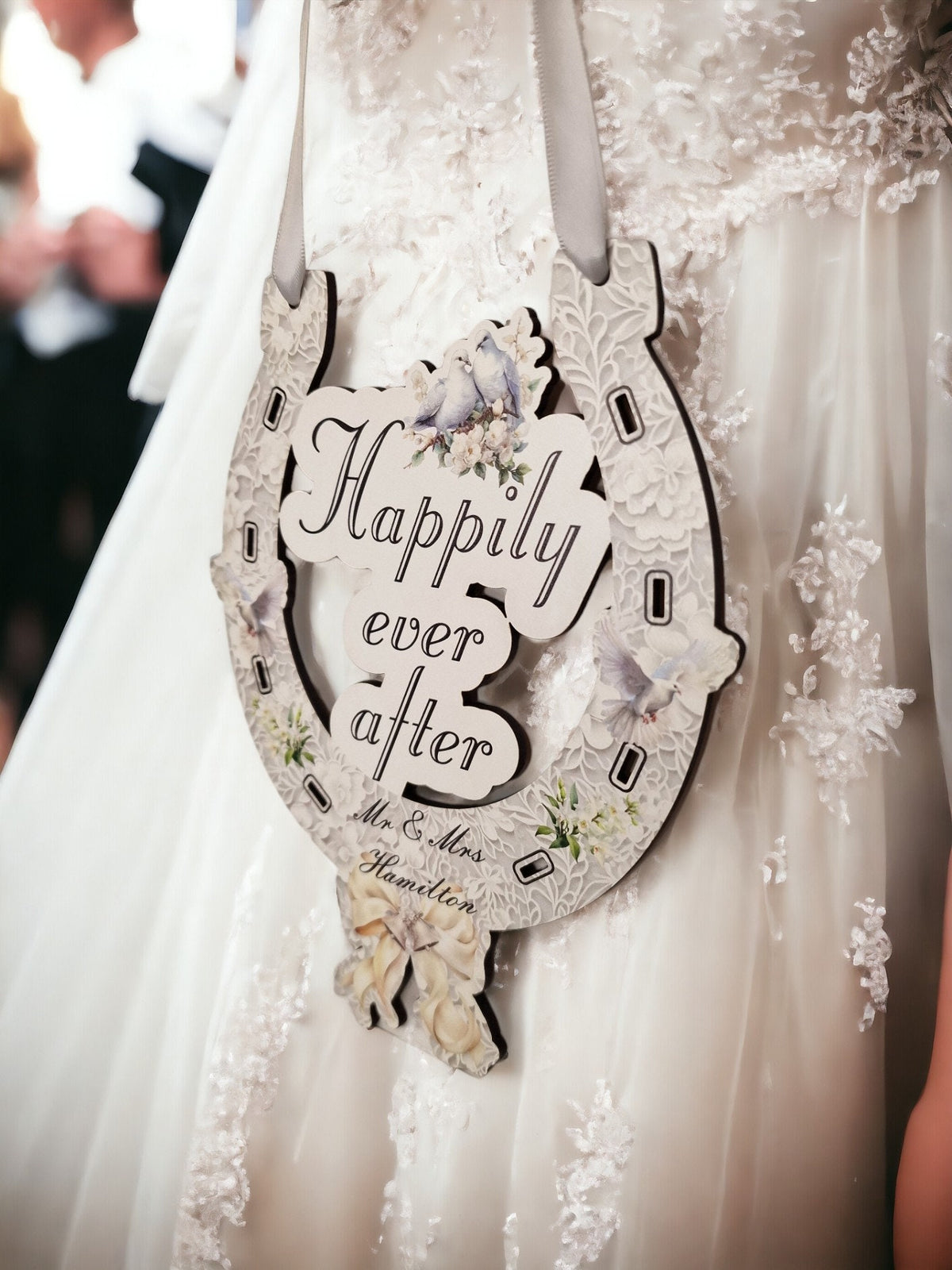 Personalised Lucky Horseshoe Wedding Gift - Mr & Mrs - Present - Bouquet - Marriage Gifts - Decoration Ornament - Keepsake - Sentimental