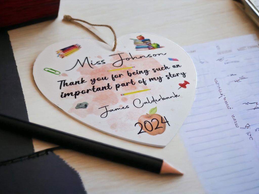 Personalised Teacher hanging heart ornament - End of term - Appreciation gift - Thank you present - Leaving - Graduation - Pre-school