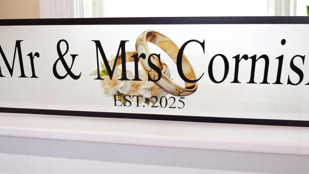 Personalised Mr & Mrs Wedding Name Sign - gift - Decoration - Plaque - Street sign - Railway - New couple - Gift - Present - Marriage