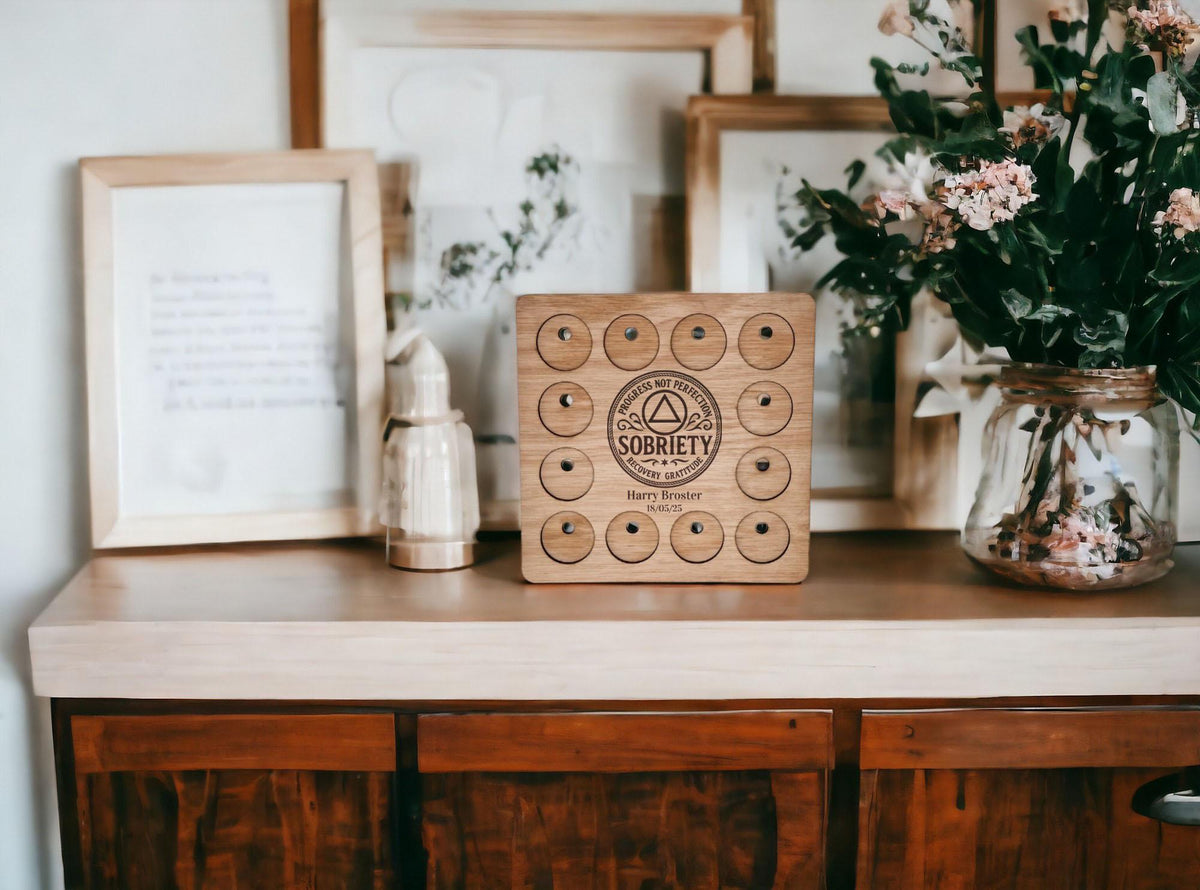 Personalised Recovery Token Display - Chips - Personalized Serenity Prayer Recovery Chip Holder - AA display - Holder - Serenity prayer