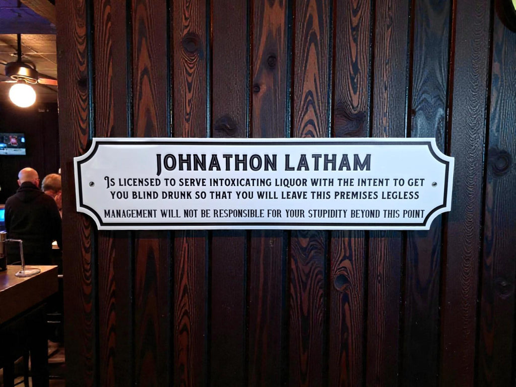 Personalised license to serve alcohol sign - Novelty - Home bar - Perfect gift - Kitchen - dining room - Garden bar - Hot tub - Beer - Gin