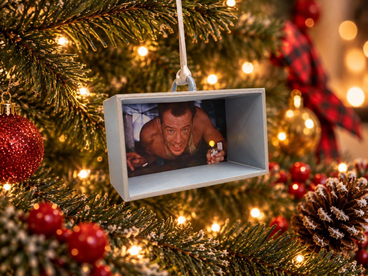 Die Hard Inspired Christmas Bauble | Light Up Air Vent Ornament | Funny 80s Movie Christmas Decoration | Christmas Film Gift